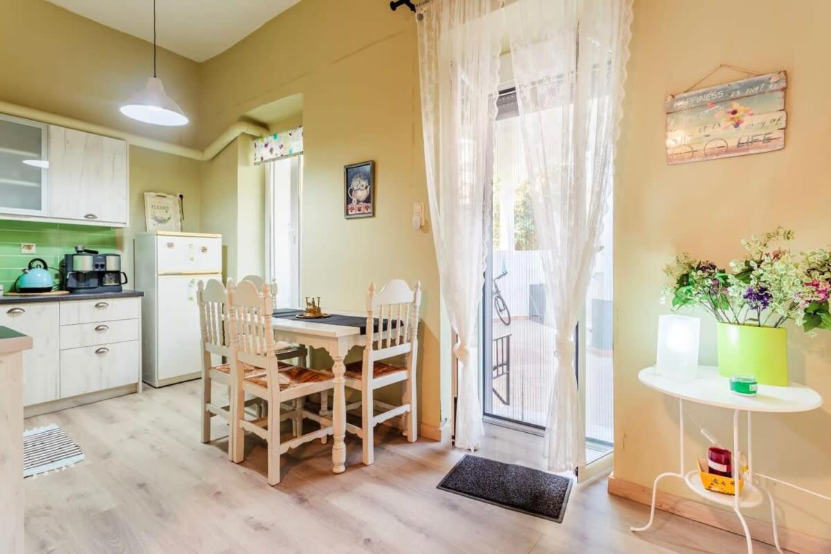 Kalamata Rose Nest - Urban Comfy Escape Extérieur photo