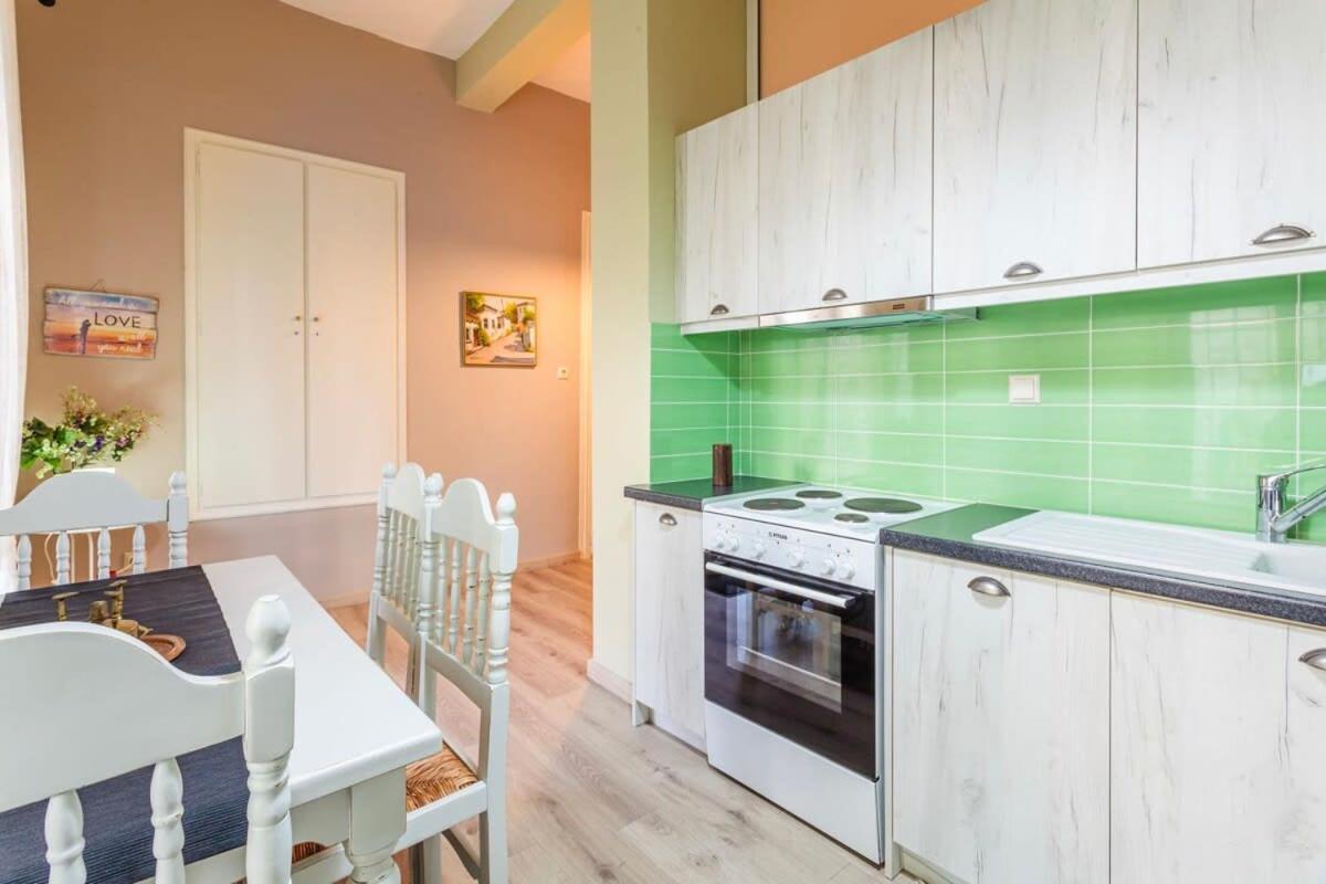 Kalamata Rose Nest - Urban Comfy Escape Extérieur photo